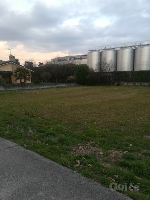 Terreno residenziale a Vazzola foto-1024