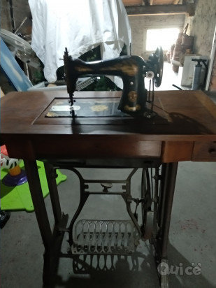 Antica macchina per cucire  foto-67393