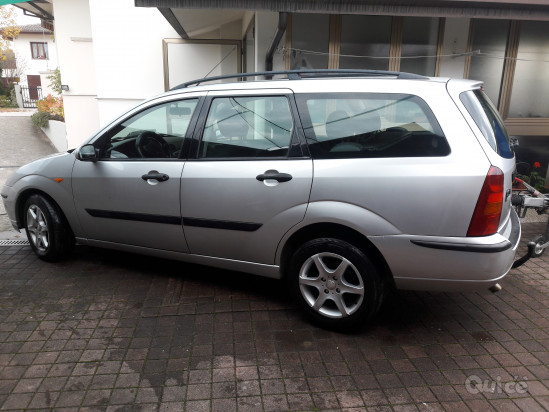 Ford Focus 1.8 SW con gancio da traino omologato foto-68665