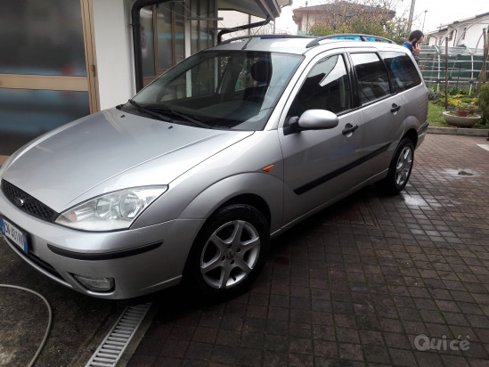 Ford Focus 1.8 SW con gancio da traino omologato foto-10791