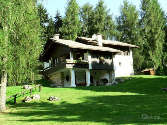 SPLENDIDA VILLA SINGOLA CON AMPIO GIARDINO - NEVEGAL, BELLUNO foto-11058