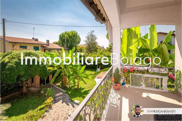 Villa singola dalle generose dimensioni a Casier foto-106926