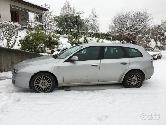 Privato Vende alfa 159 sportwagon 1.9 110kw 150cv 122000km foto-117748