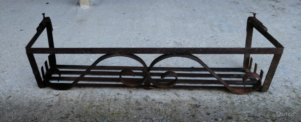 VENDO PORTAFIORI IN FERRO BATTUTO foto-16268