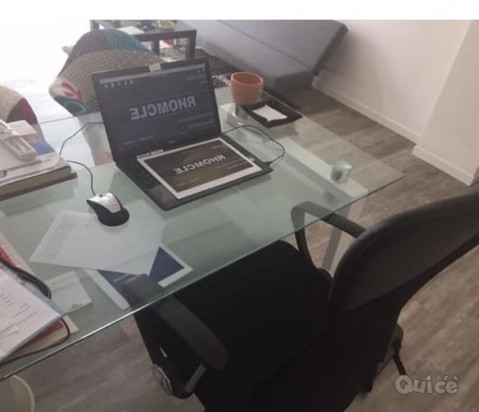 Assistente virtuale foto-123514