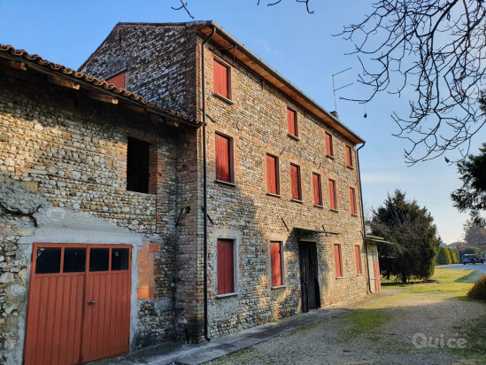 PRIVATO vende rustico da ristrutturare foto-133246