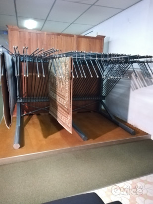 ESPOSITORE TAPPETI IN FERRO VERNICIATO foto-135984