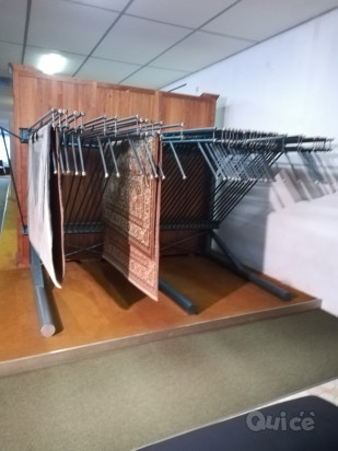 ESPOSITORE TAPPETI IN FERRO VERNICIATO foto-135982