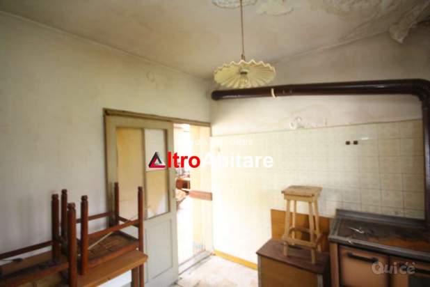 Porzione di testa in corte da ristrutturare. Grand a Borgo Valbelluna foto-153043