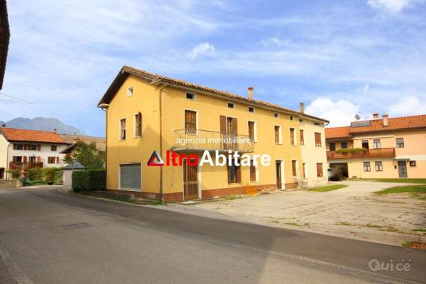 Porzione di testa in corte da ristrutturare. Grand a Borgo Valbelluna foto-20083