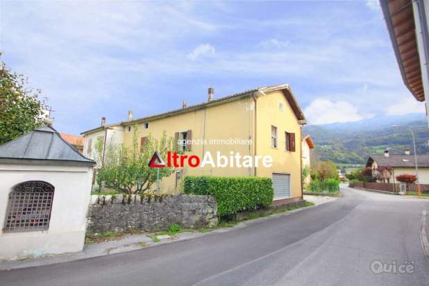 Porzione di testa in corte da ristrutturare. Grand a Borgo Valbelluna foto-153039