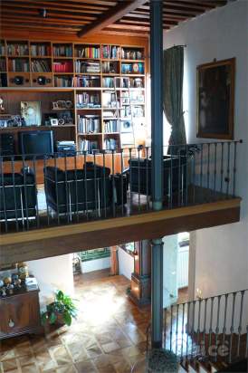 VITTORIO VENETO, Frati PALAZZO SIGNORILE a Vittorio Veneto foto-13209