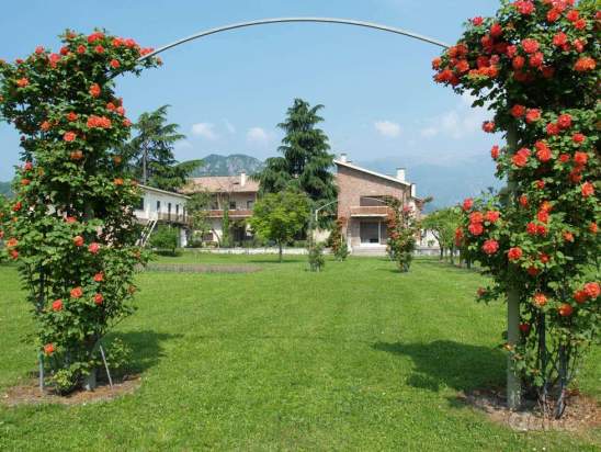 VILLA CON PARCO A VITTORIO VENETO a Vittorio Veneto foto-13917