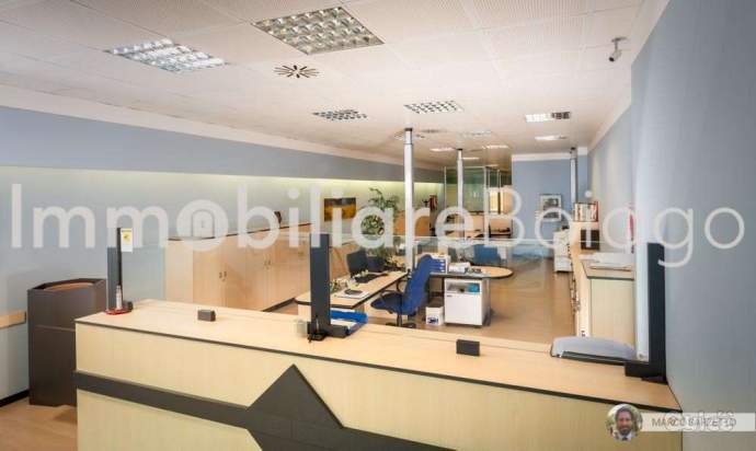 COMODISSIMO SPAZIO COMMERCIALE DIREZIONALE 240 MQ a Spresiano foto-171265