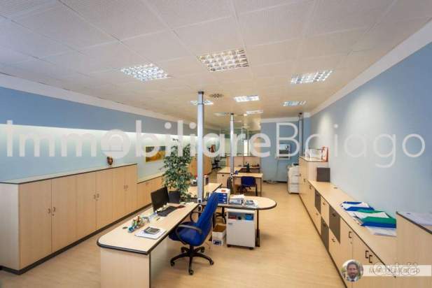 COMODISSIMO SPAZIO COMMERCIALE DIREZIONALE 240 MQ a Spresiano foto-171268