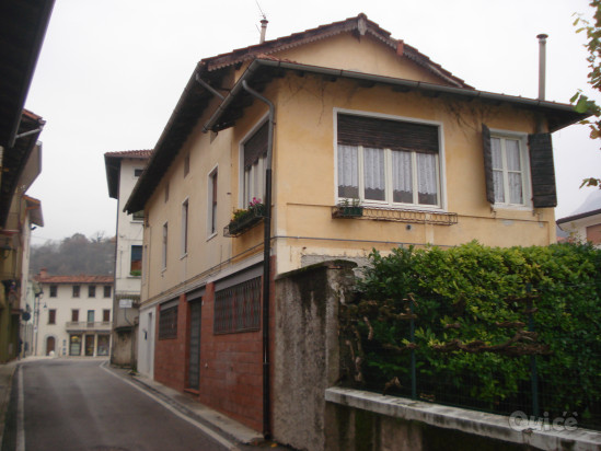 Ufficio-Negozio in zona centrale di Montereale Valcellina (PN) foto-2282