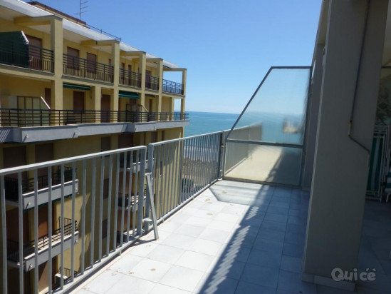 JESOLO APPARTAMENTO IN CONDOMINIO FRONTEMARE  foto-1471