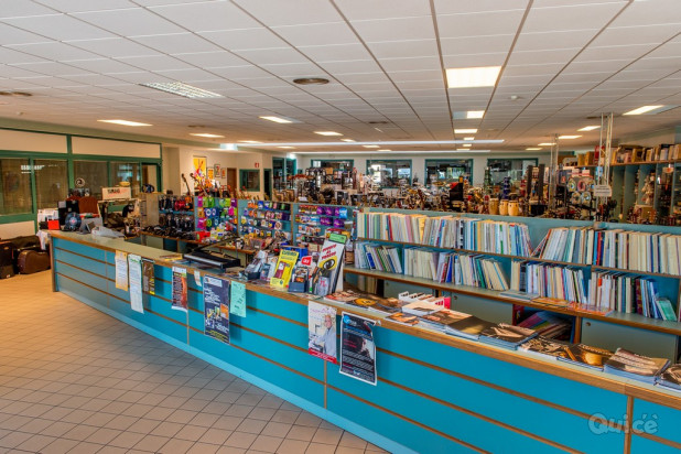 Interessantissimo negozio zona Pontebbana foto-16562