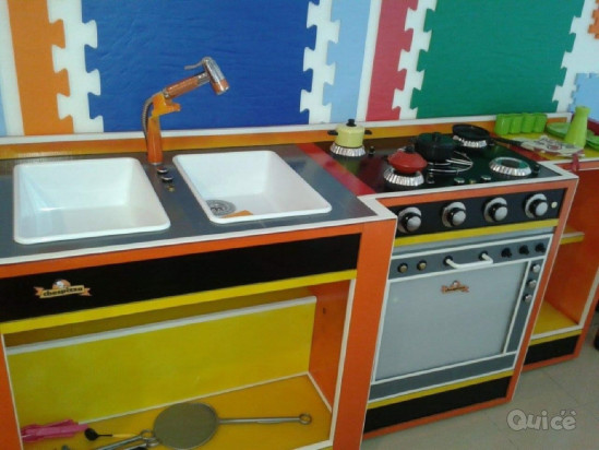 Interessante attività di pizza al taglio foto-16639