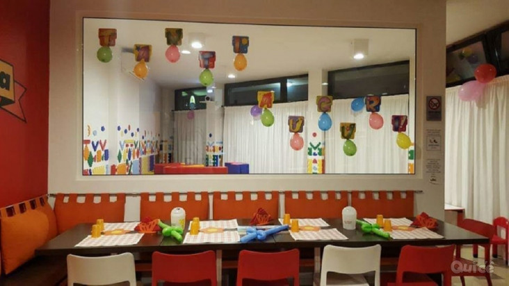 Interessante attività di pizza al taglio foto-16636