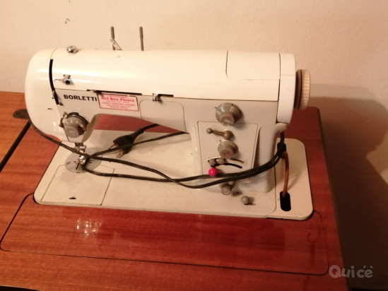 Macchina da cucire Borletti anni '80 foto-26103