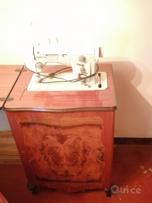 Macchina da cucire Borletti anni '80 foto-217115