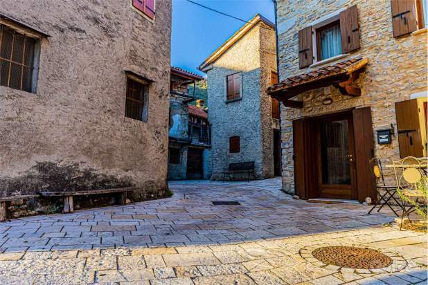 GC977 LAGHI DI REVINE RUSTICO DA RISTRUTTURARE a Revine Lago foto-257103