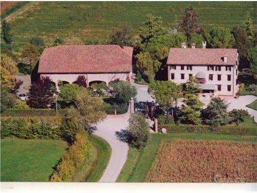 FZ74 MERAVIGLIOSA VILLA STORICA DEL 700 CON PARCO a Motta di Livenza foto-29671