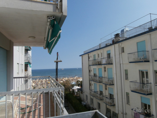 giugno  frontemare foto-265084