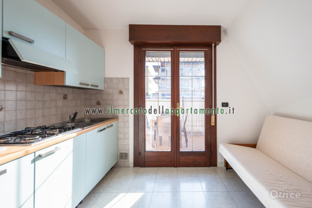 Lignano, appartamento trilocale mansardato tra il centro e la spiaggia foto-267038