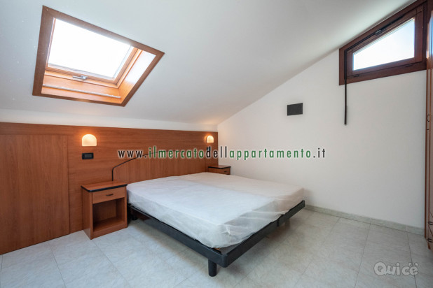 Lignano, appartamento trilocale mansardato tra il centro e la spiaggia foto-267041