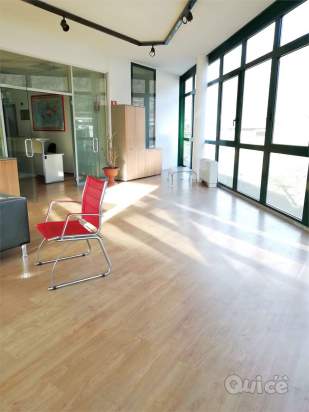 Ufficio prestigioso nella zona di Ala a Ala foto-305706