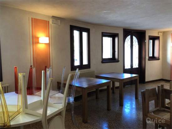 Vendiamo RISTORANTE-TRATTORIA con Abitazione a Vittorio Veneto foto-306964