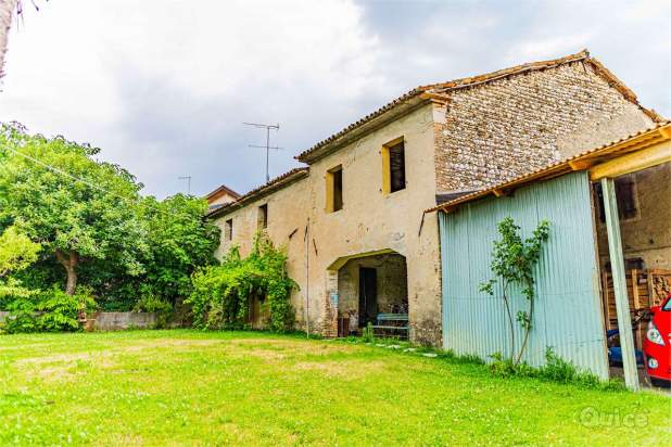 COMPLESSO RUSTICO DI 500MQ CON 700MQ DI SCOPERTO a Orsago foto-310583