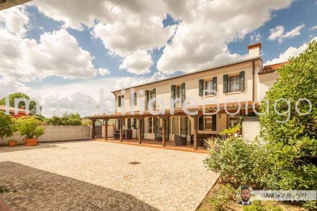 Incantevole Villa con piscina e dépendance. a Trebaseleghe foto-313719