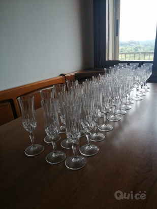 Mobile credenza da soggiorno in noce massiccio  foto-317809