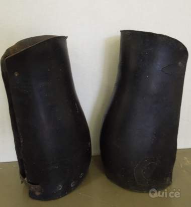 Vecchi gambali per equitazione foto-3837