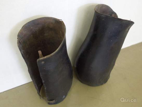 Vecchi gambali per equitazione foto-21379