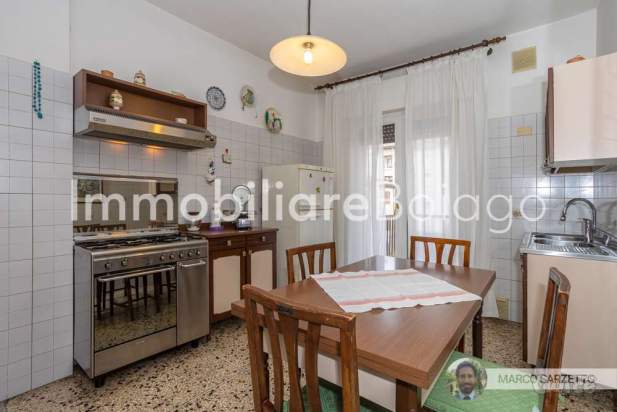 COMODO BICAMERE TV  NORD CON TERRAZZO ABITABILE a Treviso foto-344209