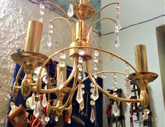 LAMPADARIO DORATO CON GOCCE DI CRISTALLO A 3 PUNTI LUCE  foto-39622