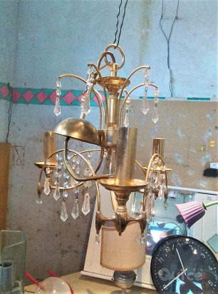 LAMPADARIO DORATO CON GOCCE DI CRISTALLO A 3 PUNTI LUCE  foto-344345