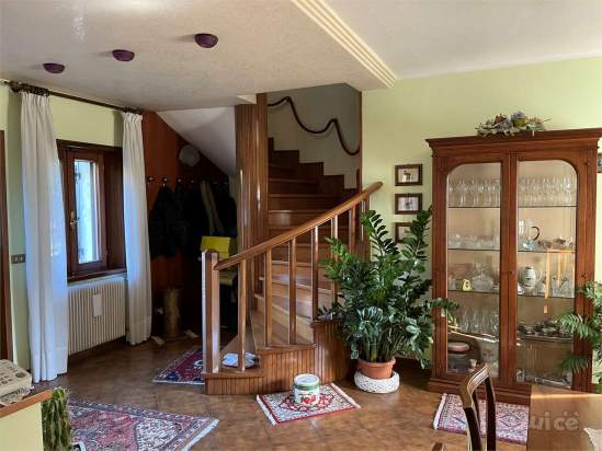 2 ABITAZIONI CON AMPIO GIARDINO A CARPESICA a Vittorio Veneto foto-349307