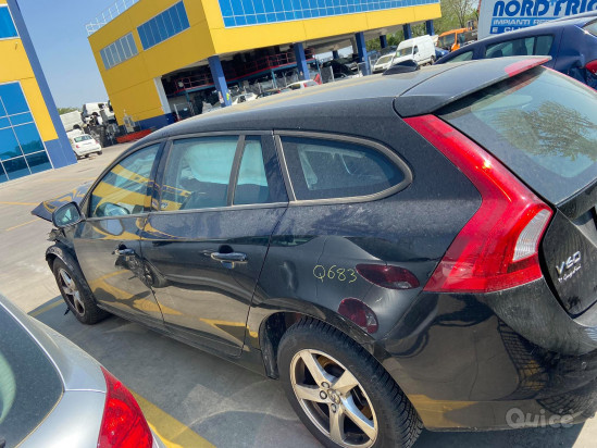 v60 per pezzi di ricambio foto-4050