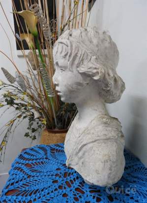 Busto / Volto in gesso fanciulla mezzo busto foto-351292