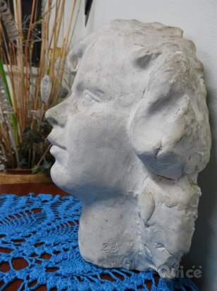 Volto / Busto di donna in gesso da appendere foto-351302
