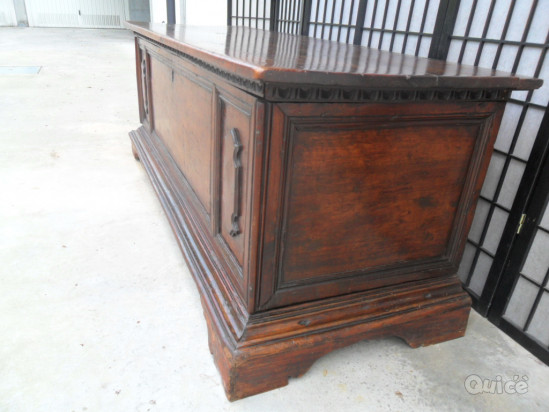 Cassapanca in noce del 1700  foto-22190