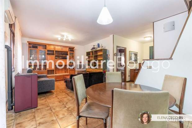 Interessante SCHIERA CENTRALE a Istrana foto-353323