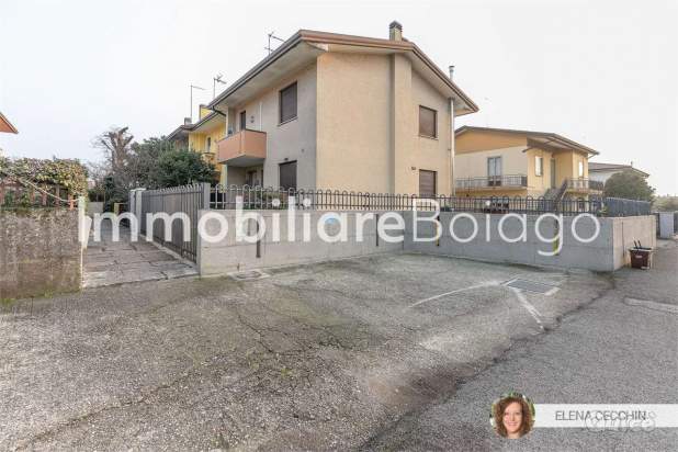 Interessante SCHIERA CENTRALE a Istrana foto-353337