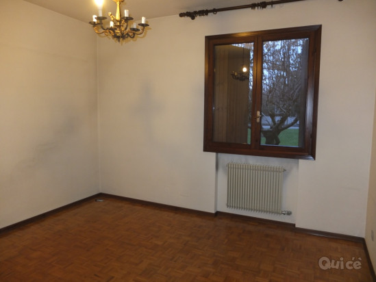 Appartamento due camere piano terra con giardino foto-4178