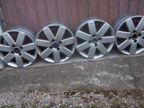 vendo cerchi in lega Ford foto-42499